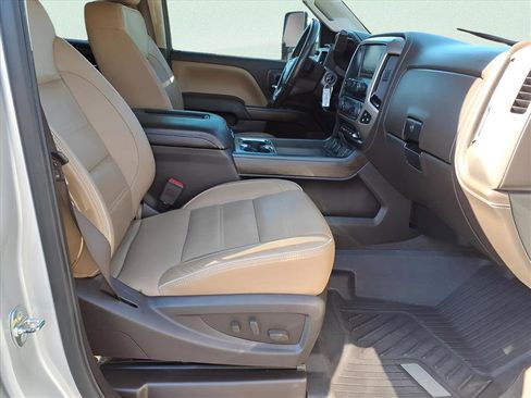 Used 2018 GMC Sierra 3500 Denali w/ Duramax Plus Package image 16