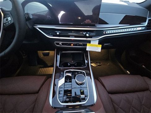 New 2026 BMW X5 xDrive50e w/ Climate Comfort Package image 11