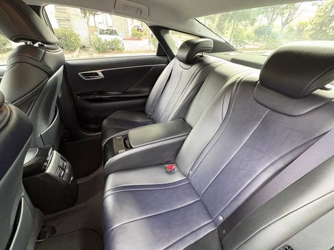 Used 2017 Toyota Mirai Base 4dr Sedan image 10