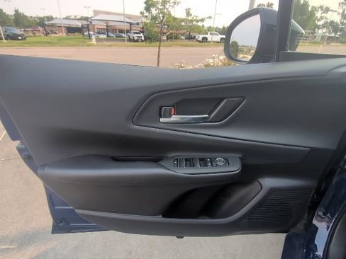 Used 2025 Toyota Prius Plug-In Hybrid FWD image 11