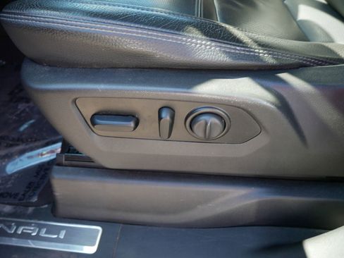 Used 2021 GMC Sierra 1500 Denali w/ Denali Ultimate Package image 14