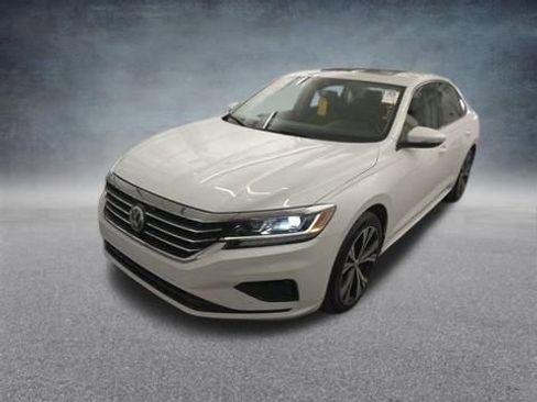 Used 2022 Volkswagen Passat 2.0T SE image 35