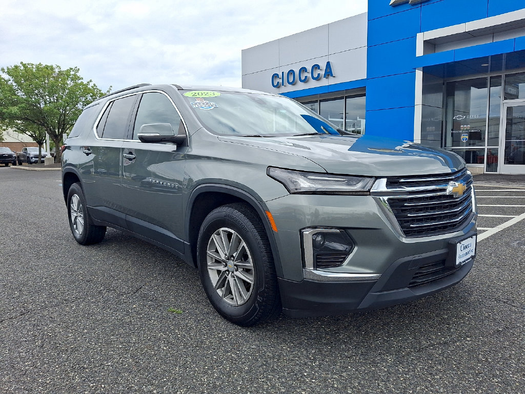 Used 2023 Chevrolet Traverse LT w/ LPO, Floor Liner Package AWD/4WD image 9