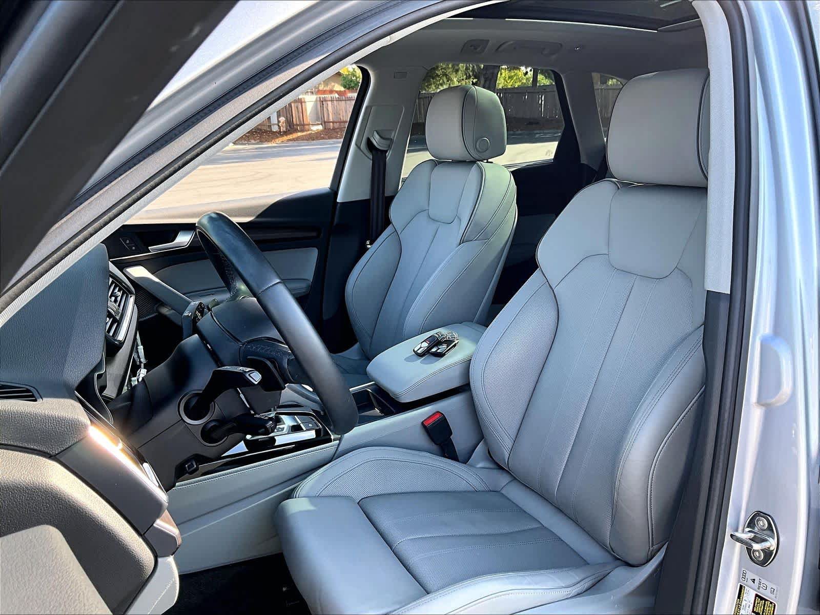 Used 2022 Audi Q5 e Prestige AWD/4WD image 30