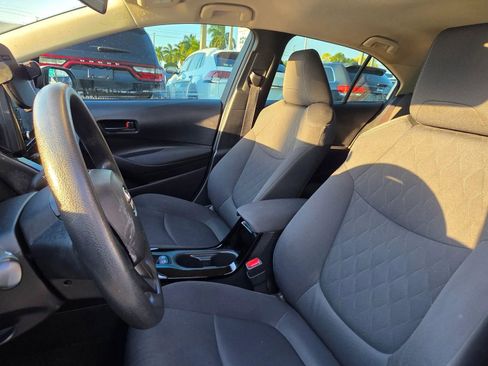 Used 2022 Toyota Corolla LE w/ LE Convenience Package FWD image 17