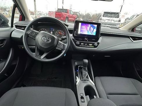 Used 2024 Toyota Corolla LE image 7