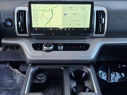 Used 2025 Ford Expedition Active RWD image 29