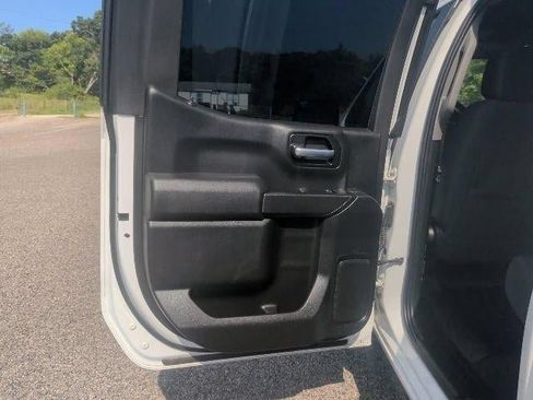 Used 2020 Chevrolet Silverado 1500 LT AWD/4WD image 11