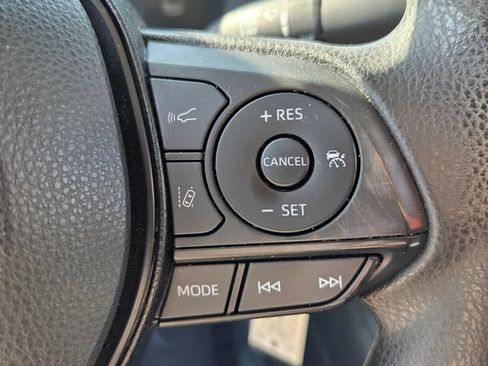 Used 2022 Toyota Corolla LE FWD image 26