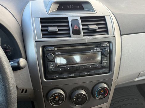 Used 2012 Toyota Corolla LE image 23