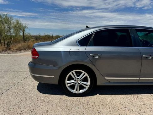 Used 2014 Volkswagen Passat TDI SE image 22