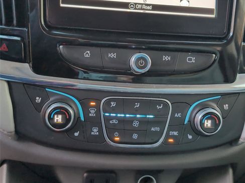 Used 2018 Chevrolet Traverse Premier w/ Driver Confidence II Package image 19