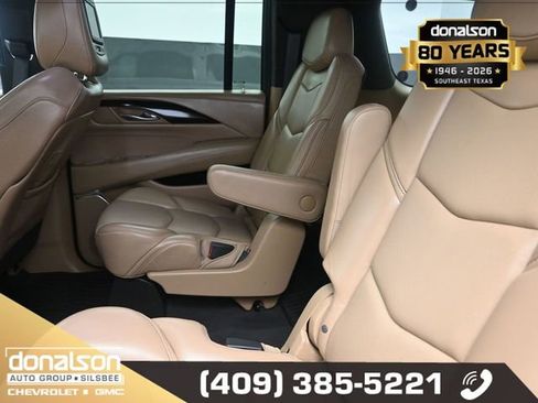 Used 2018 Cadillac Escalade ESV Platinum image 11