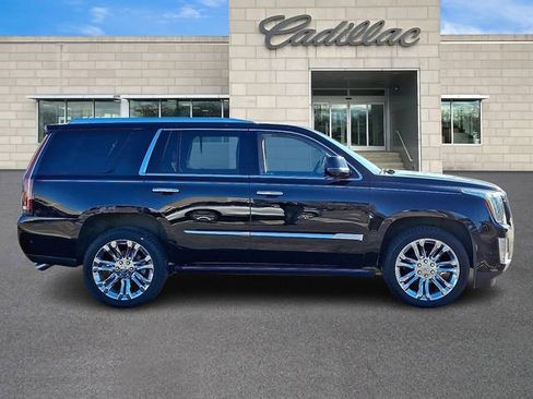 Used 2020 Cadillac Escalade Premium Luxury w/ LPO, Radiant Package image 8