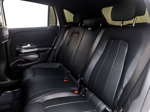 Used 2021 Mercedes-Benz GLA 250 GLA 250 SUV image 8