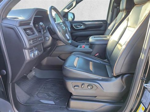 Used 2023 GMC Yukon AT4 w/ Technology Package image 9