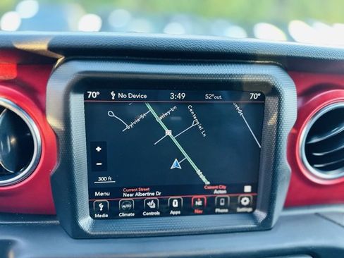 Used 2021 Jeep Gladiator Rubicon image 10