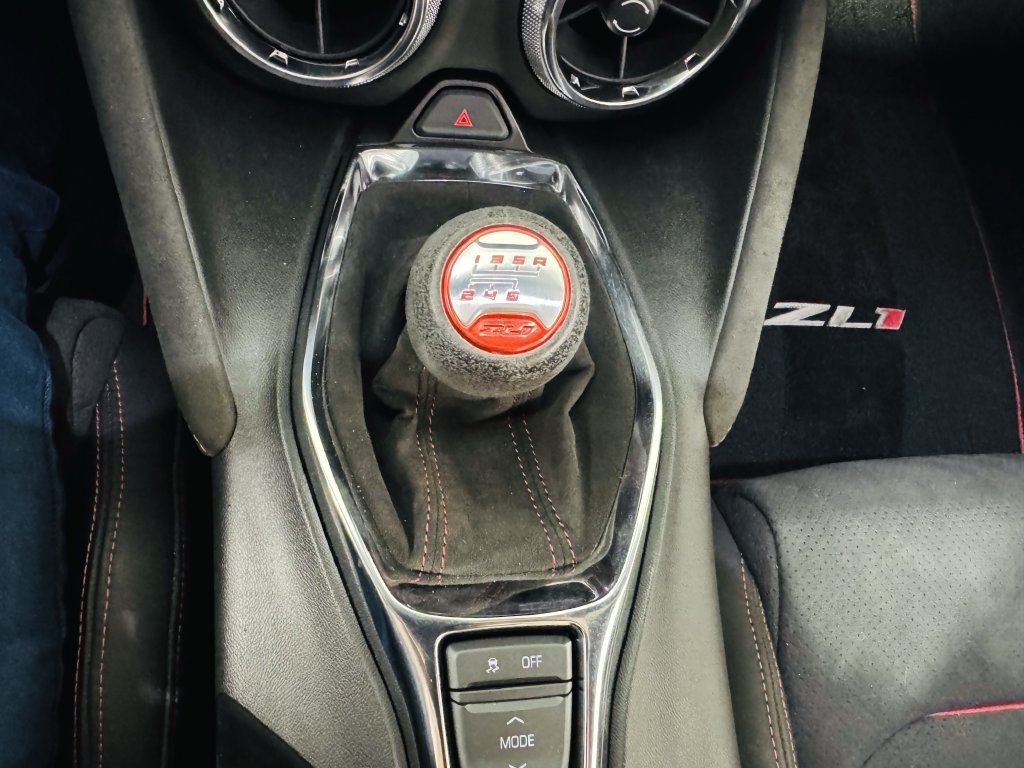 Used 2019 Chevrolet Camaro ZL1 w/ LPO, ZL1 Protection Package RWD image 24
