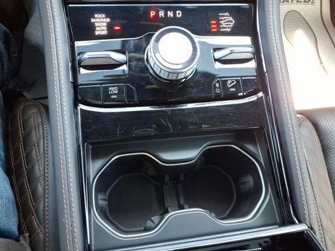 Used 2023 Jeep Grand Cherokee L Summit AWD/4WD image 15
