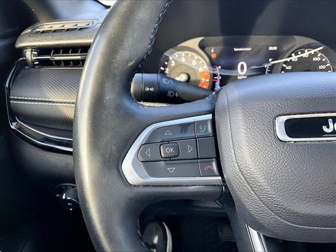 Used 2022 Jeep Compass Latitude w/ Sun and Sound Group AWD/4WD image 23