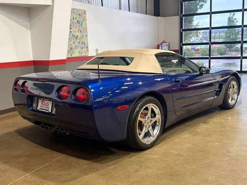 Used 2004 Chevrolet Corvette Convertible w/ Preferred Equipment Group RWD image 51
