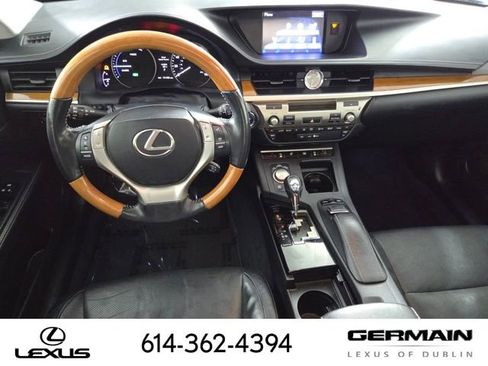 Used 2013 Lexus ES 300h w/ Luxury Pkg FWD image 17