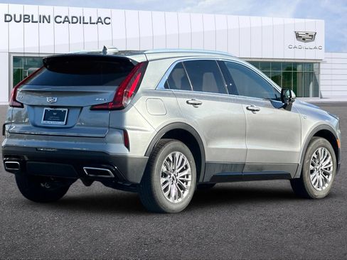 Used 2025 Cadillac XT4 Premium Luxury FWD image 4