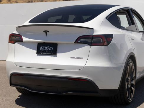 Used 2021 Tesla Model Y Performance AWD/4WD image 11