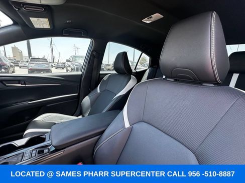 Used 2025 Toyota Camry SE w/ Convenience Package FWD image 17
