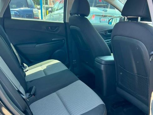 Used 2021 Hyundai Kona SE FWD image 27