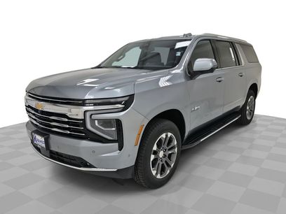 New 2026 Chevrolet Suburban LT w/ Comfort Package