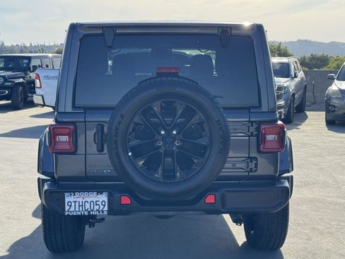 Certified 2025 Jeep Wrangler Sahara w/ Safety Group AWD/4WD image 6