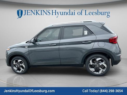 New 2026 Hyundai Venue SEL FWD image 8