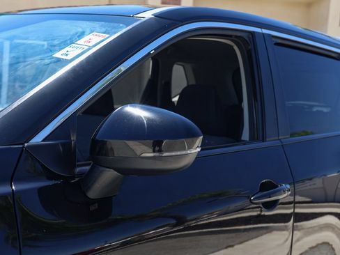 Used 2023 Nissan Rogue SV FWD image 12