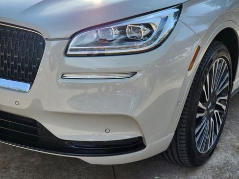 Used 2022 Lincoln Corsair Reserve w/ Equipment Group 201A image 16