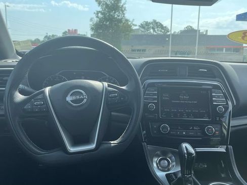 Used 2023 Nissan Maxima Platinum w/ Sport Mat Group FWD image 16