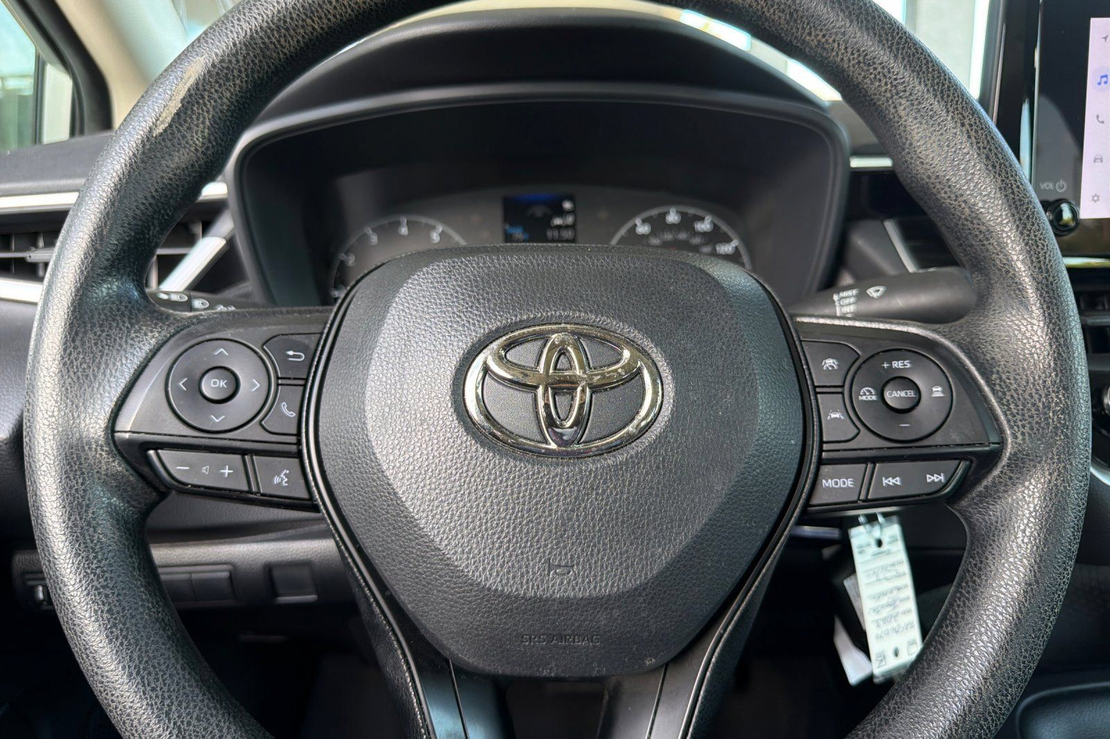 Used 2023 Toyota Corolla LE FWD image 23