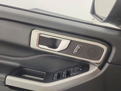 Used 2023 Ford Explorer XLT w/ Equipment Group 202A image 15