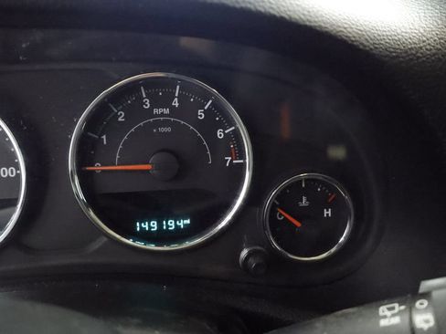 Used 2015 Jeep Wrangler Rubicon w/ Power Convenience Group AWD/4WD image 17