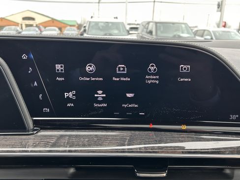 Used 2021 Cadillac Escalade Premium Luxury image 15