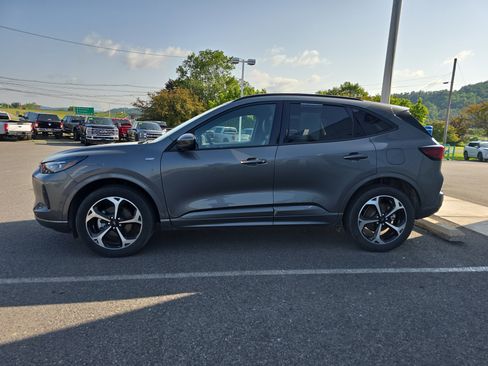 Used 2024 Ford Escape ST-Line Elite w/ Premium Technology Package image 6