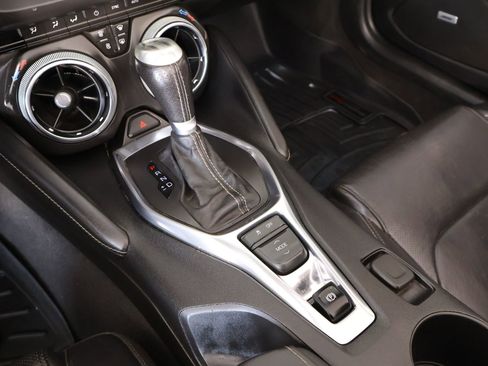 Used 2019 Chevrolet Camaro SS image 8