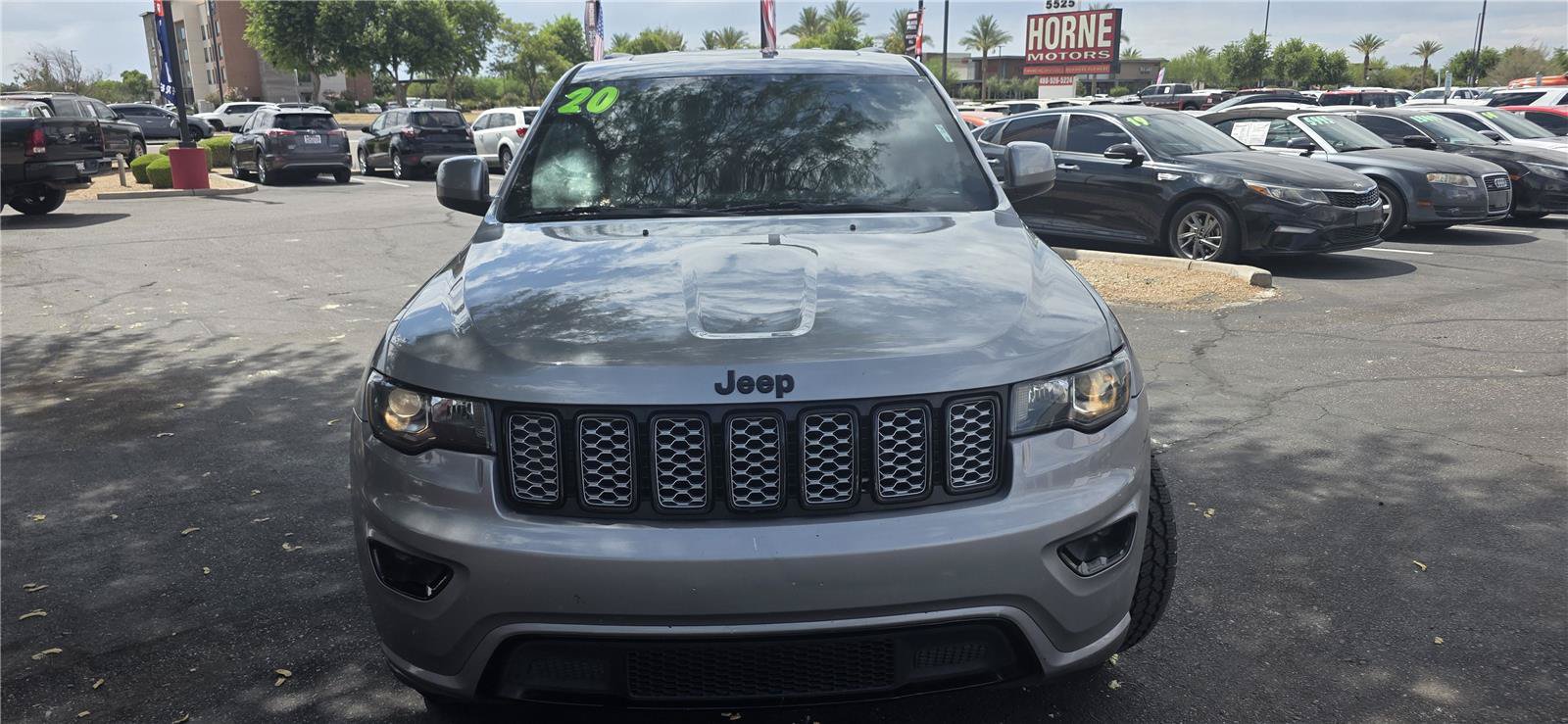 Used 2020 Jeep Grand Cherokee Altitude AWD/4WD image 2