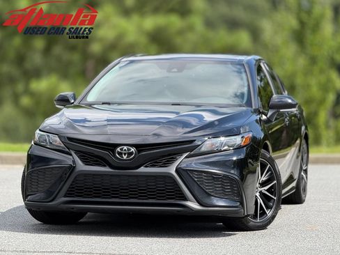 Used 2021 Toyota Camry SE AWD/4WD image 1