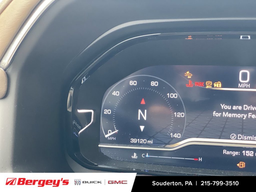 Used 2023 GMC Yukon XL Denali AWD/4WD image 4