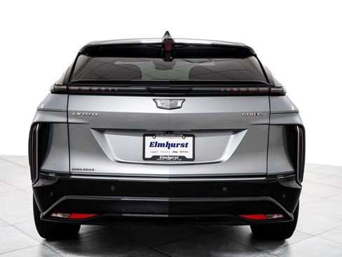 Used 2024 Cadillac Lyriq Luxury AWD/4WD image 6