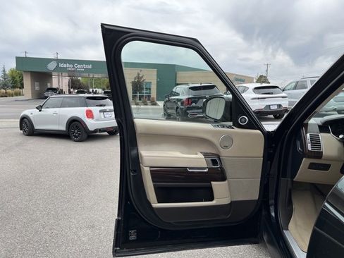 Used 2016 Land Rover Range Rover Supercharged image 25