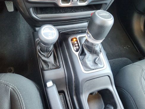 Used 2020 Jeep Gladiator Sport w/ Quick Order Package 24S image 20