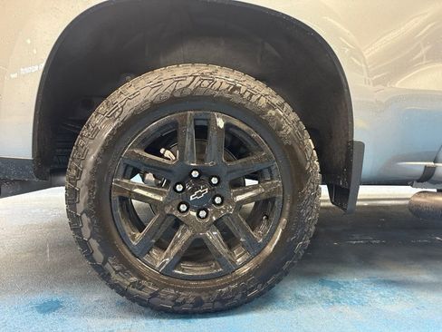 New 2026 Chevrolet Silverado 1500 Custom w/ Turbomax Blackout Package AWD/4WD image 5