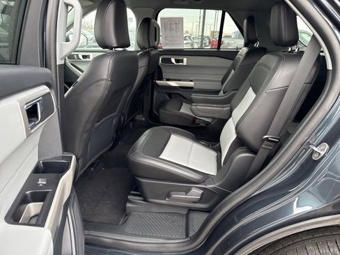 Used 2023 Ford Explorer XLT w/ Equipment Group 202A image 14